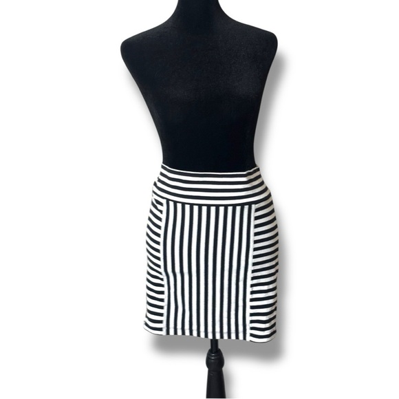 Black and White Contrasting Stripes High Waist Bodycon Mini Pencil Skirt - Picture 1 of 15